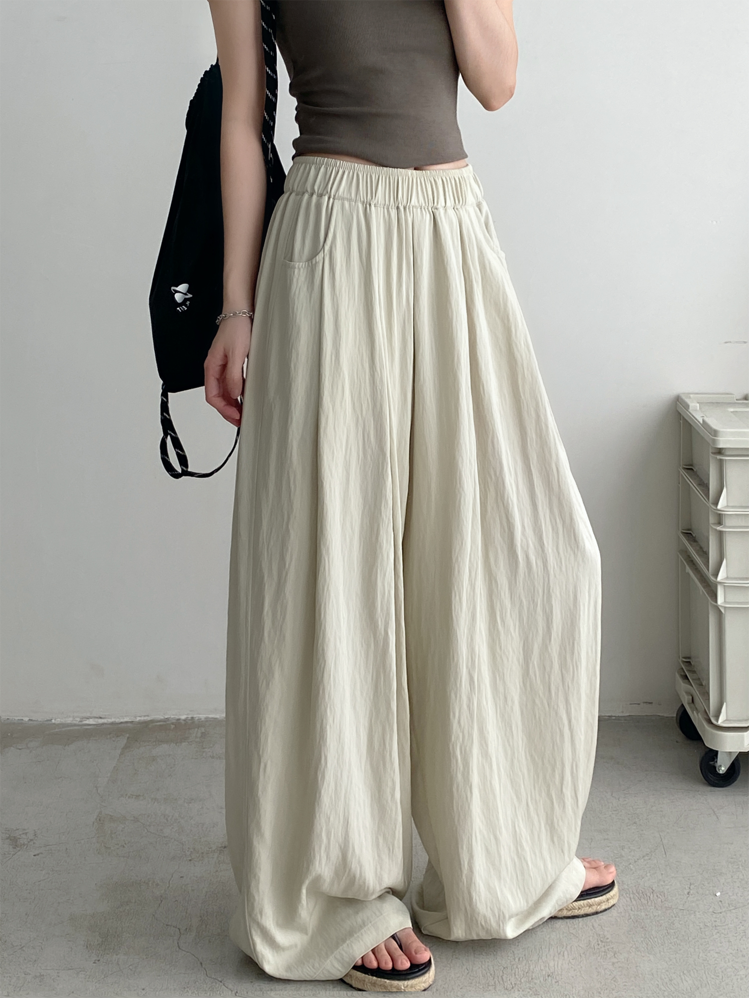 Casual Wide-Leg Pants in Water-Washed Faux Tencel - Soft, Heavy-Duty, Cool Feel, Lazy Tone Shambon Style Casual Wide-Leg Pants in Water-Washed Faux Tencel - Soft, Heavy-Duty, Cool Feel, Lazy Tone Shambon Style