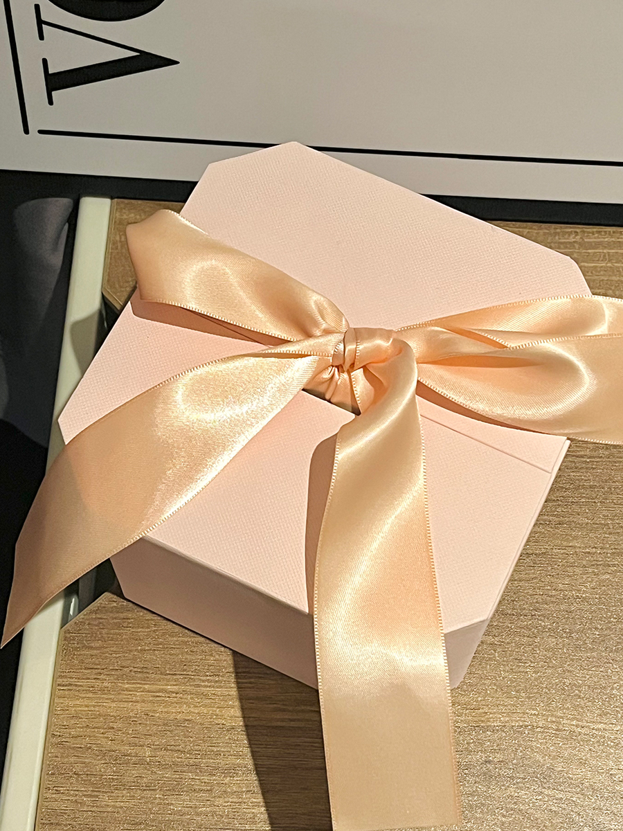 Ceramic Tulip-Shaped Coffee Cup with Saucer - Aesthetic Relief Design for Office and Home, Perfect Gift for Stylish Girls Ceramic Tulip-Shaped Coffee Cup with Saucer - Aesthetic Relief Design for Office and Home, Perfect Gift for Stylish Girls