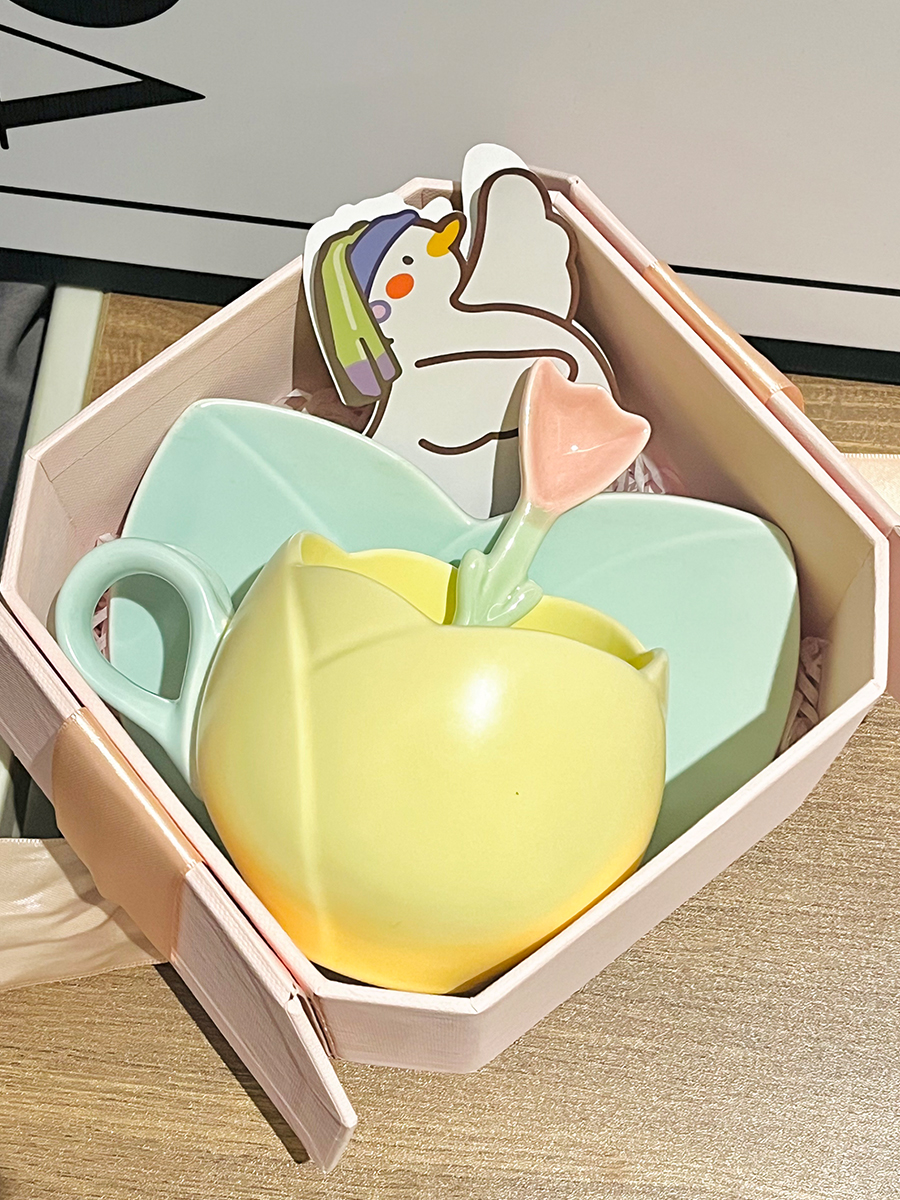 Ceramic Tulip-Shaped Coffee Cup with Saucer - Aesthetic Relief Design for Office and Home, Perfect Gift for Stylish Girls Ceramic Tulip-Shaped Coffee Cup with Saucer - Aesthetic Relief Design for Office and Home, Perfect Gift for Stylish Girls