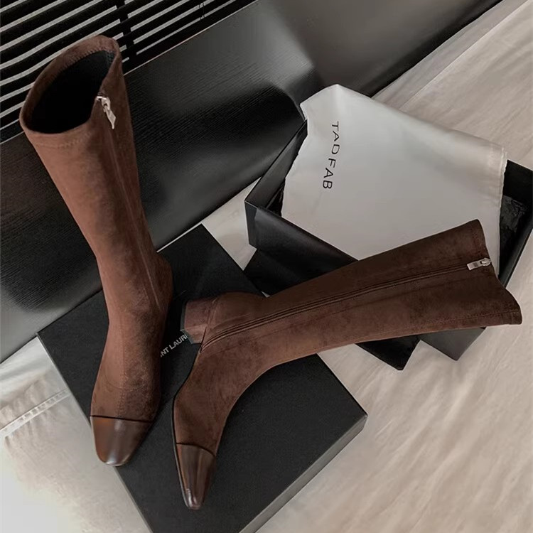 Chanel-Style Patchwork Chunky Heeled Long Boots for Women, Height-Increasing Slim-Fit Design, Fashionable Footwear for Petite Individuals Chanel-Style Patchwork Chunky Heeled Long Boots for Women, Height-Increasing Slim-Fit Design, Fashionable Footwear for Petite Individuals