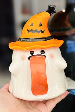 Charming Ceramic Graduation Mug for Girls, Stylish Ghost Design with Lid, Perfect Birthday Party Favor