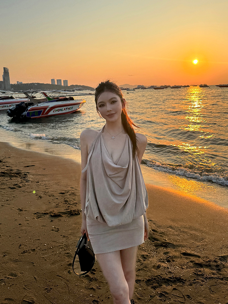 Charming Thai-Inspired Bodycon Dress for Women, Plunging Neckline, Tie Backless Design, Short Length, Trendy Summer Style Charming Thai-Inspired Bodycon Dress for Women, Plunging Neckline, Tie Backless Design, Short Length, Trendy Summer Style