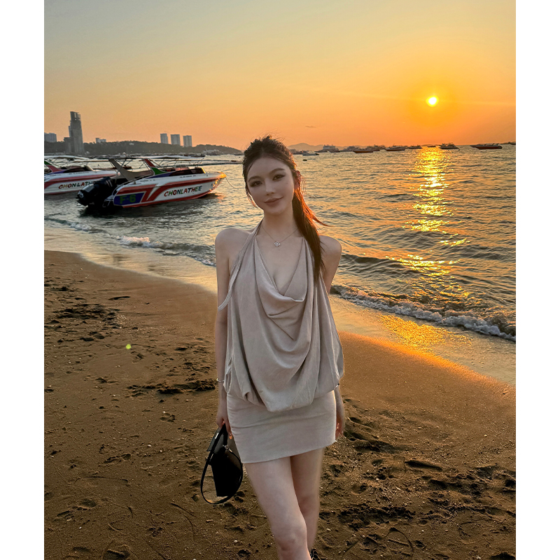 Charming Thai-Inspired Bodycon Dress for Women, Plunging Neckline, Tie Backless Design, Short Length, Trendy Summer Style Charming Thai-Inspired Bodycon Dress for Women, Plunging Neckline, Tie Backless Design, Short Length, Trendy Summer Style