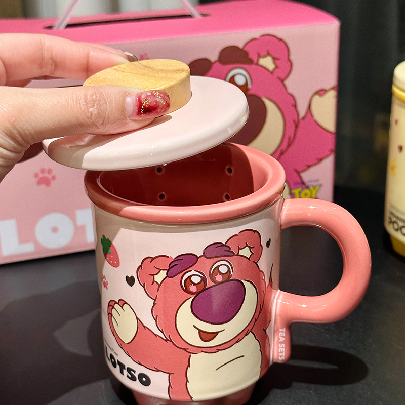 Charming Winnie the Pooh Ceramic Mug with Lid & Filter - Cute Water Separation Cup for Tea Brewing, Perfect for Office Use Charming Winnie the Pooh Ceramic Mug with Lid & Filter - Cute Water Separation Cup for Tea Brewing, Perfect for Office Use