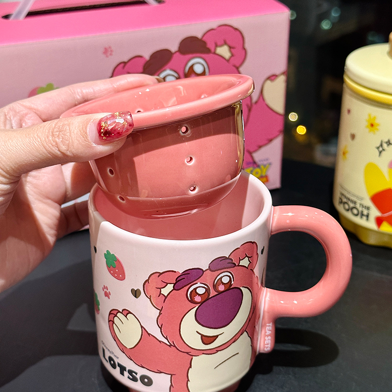 Charming Winnie the Pooh Ceramic Mug with Lid & Filter - Cute Water Separation Cup for Tea Brewing, Perfect for Office Use Charming Winnie the Pooh Ceramic Mug with Lid & Filter - Cute Water Separation Cup for Tea Brewing, Perfect for Office Use