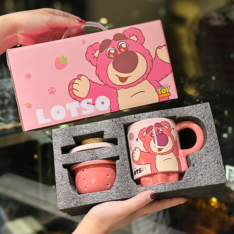 Charming Winnie the Pooh Ceramic Mug with Lid & Filter - Cute Water Separation Cup for Tea Brewing, Perfect for Office Use Charming Winnie the Pooh Ceramic Mug with Lid & Filter - Cute Water Separation Cup for Tea Brewing, Perfect for Office Use