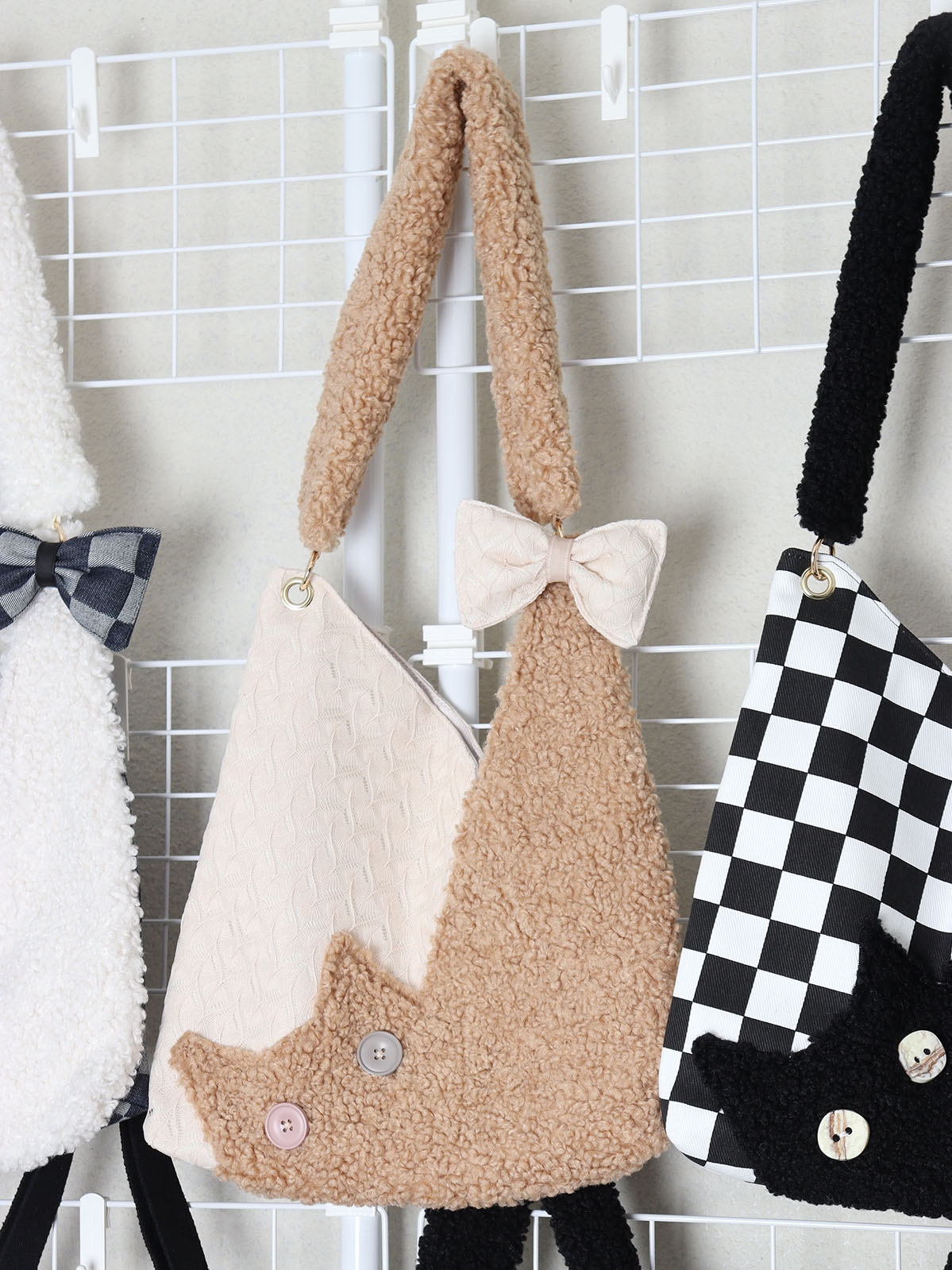 Checkered Plush Cat Shoulder Bag - Large Capacity Crossbody in Melard Forest Style - Cute Niche Design Checkered Plush Cat Shoulder Bag - Large Capacity Crossbody in Melard Forest Style - Cute Niche Design