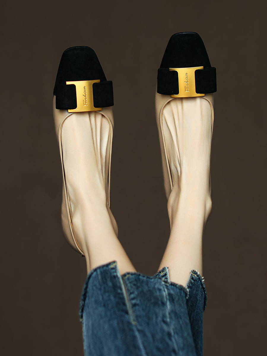 Chic Italian Color-Block Square-Toe Flats - Women's Shallow Mouth Shoes in Chanel Style, Perfect for Everyday Wear Chic Italian Color-Block Square-Toe Flats - Women's Shallow Mouth Shoes in Chanel Style, Perfect for Everyday Wear