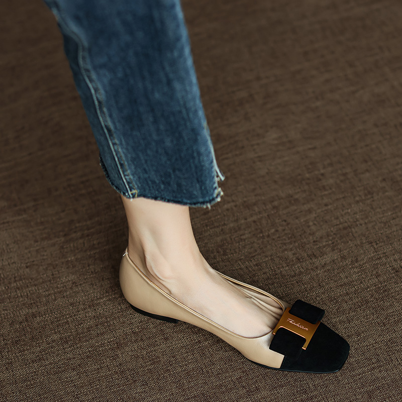 Chic Italian Color-Block Square-Toe Flats - Women's Shallow Mouth Shoes in Chanel Style, Perfect for Everyday Wear Chic Italian Color-Block Square-Toe Flats - Women's Shallow Mouth Shoes in Chanel Style, Perfect for Everyday Wear