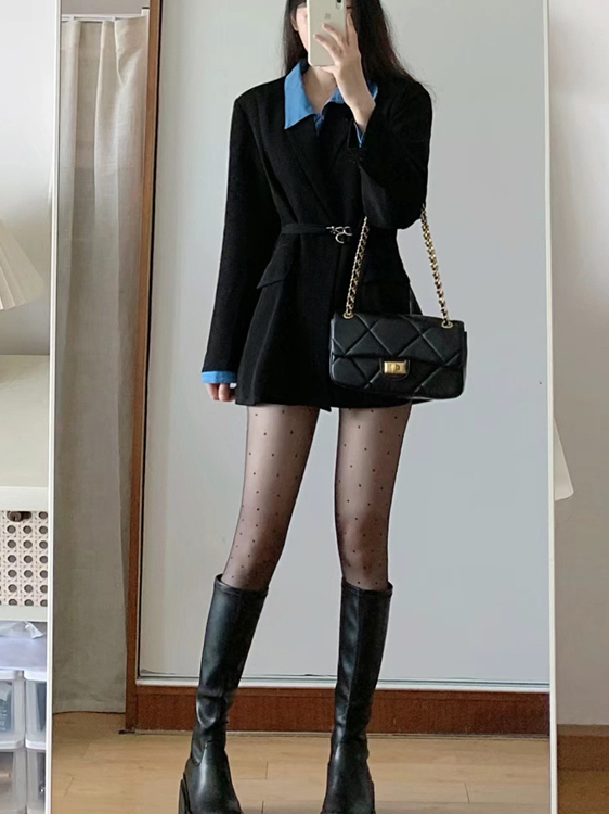 Chic Oversized Black Suit Jacket for Women - Loose Fit Casual Blazer for Spring and Autumn, Perfect for Petite Styles Chic Oversized Black Suit Jacket for Women - Loose Fit Casual Blazer for Spring and Autumn, Perfect for Petite Styles