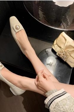 Chic Pearl Mom Shoes - Italian Flat Low-Heeled Shoes for Women, French Elegance, Chanel-Inspired, Trendy Fashion Footwear