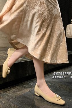 Chic Pearl Mom Shoes - Italian Flat Low-Heeled Shoes for Women, French Elegance, Chanel-Inspired, Trendy Fashion Footwear