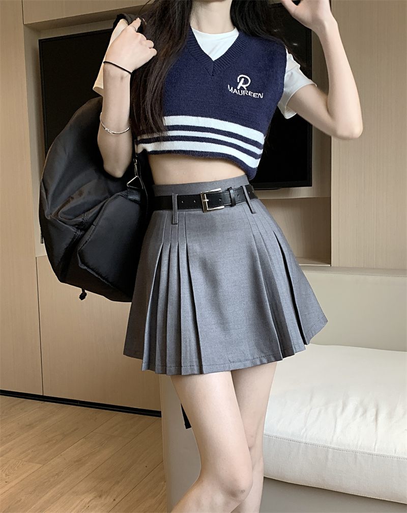 Chic White Plus Size High-Waisted Pleated Half Skirt for Women, Summer A-Line College Style Short Skirt Chic White Plus Size High-Waisted Pleated Half Skirt for Women, Summer A-Line College Style Short Skirt