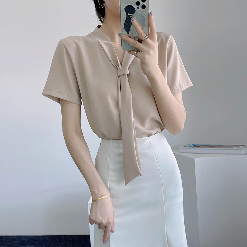 Chiffon Short-Sleeve V-Neck Top with Flowing Ribbons, Elegant Wrinkle-Resistant Summer Shirt for Women, OL Commuting Style 2025 Chiffon Short-Sleeve V-Neck Top with Flowing Ribbons, Elegant Wrinkle-Resistant Summer Shirt for Women, OL Commuting Style 2025