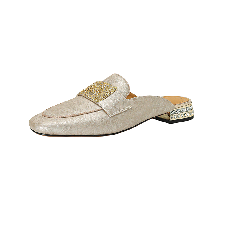 Chinese-Style Closed-Toe Flat Mules in Genuine Leather - Italian Corso Venezia Inspired Lazy Cool Slippers for Effortless Chic Chinese-Style Closed-Toe Flat Mules in Genuine Leather - Italian Corso Venezia Inspired Lazy Cool Slippers for Effortless Chic