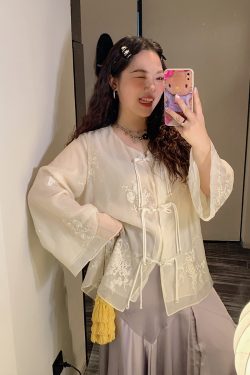 Chinese Style National Wind Shirt for Women - Unique Spring Top 2025, Elegant Design, Vintage Aesthetic, Bohemian Fashion