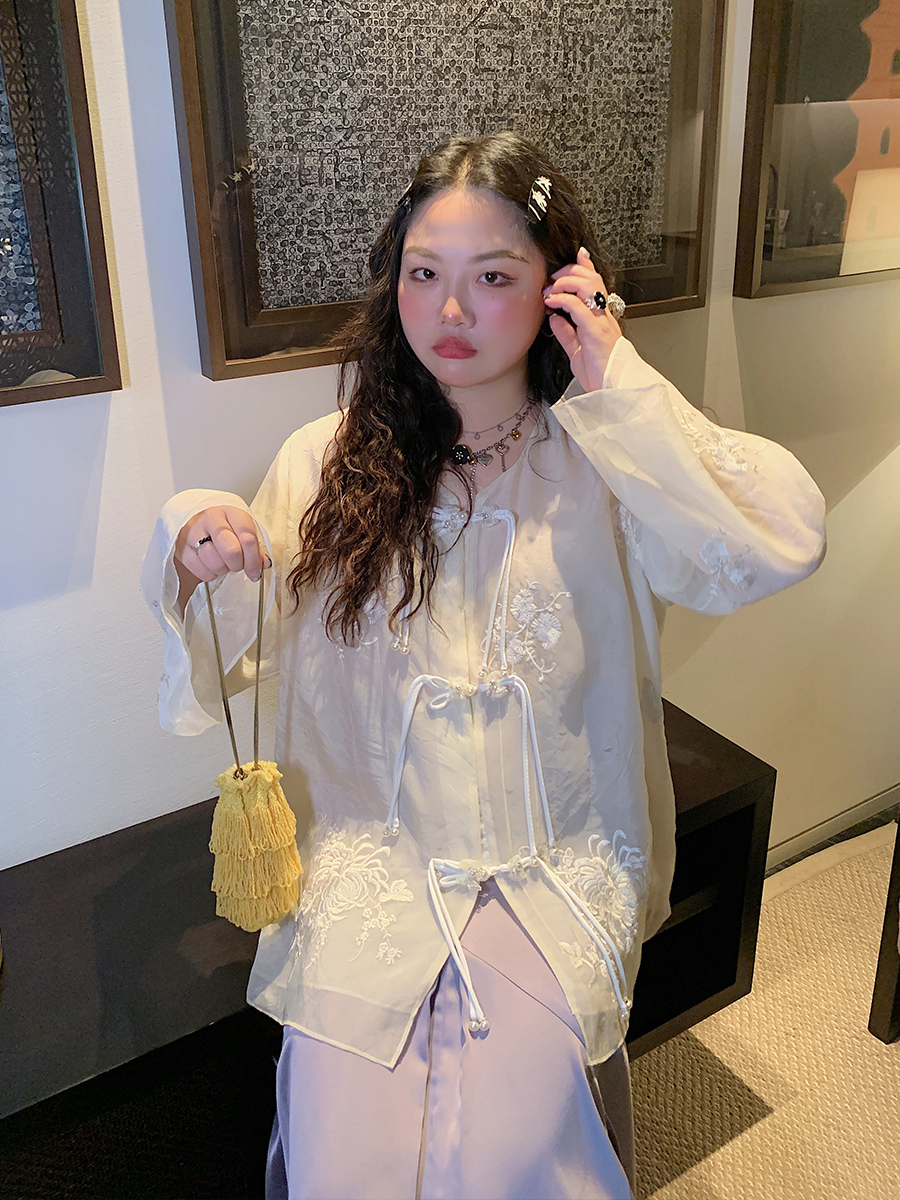 Chinese Style National Wind Shirt for Women - Unique Spring Top 2025, Elegant Design, Vintage Aesthetic, Bohemian Fashion Chinese Style National Wind Shirt for Women - Unique Spring Top 2025, Elegant Design, Vintage Aesthetic, Bohemian Fashion