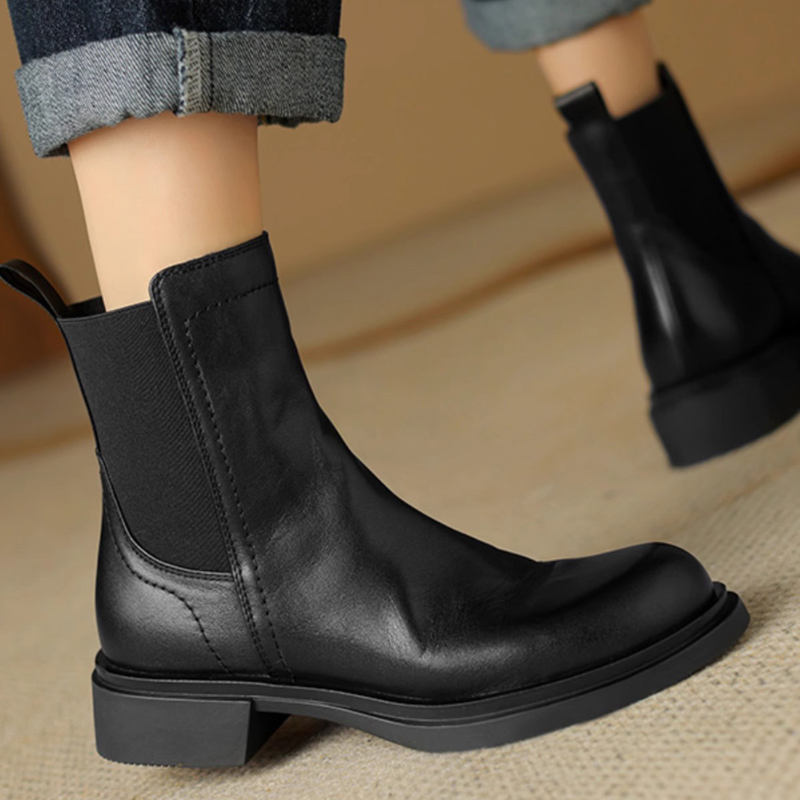 Chunky Heel Martin Boots in Italian-Style Soft Leather, 4 cm Comfort Sole, Cowhide, Trendy and Durable Footwear Chunky Heel Martin Boots in Italian-Style Soft Leather, 4 cm Comfort Sole, Cowhide, Trendy and Durable Footwear