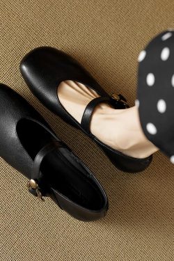 Chunky Mid-Heel Mary Jane Shoes for Women - Sheepskin Round Toe Flats in Forest Green - Spring Summer 2025 Fashion