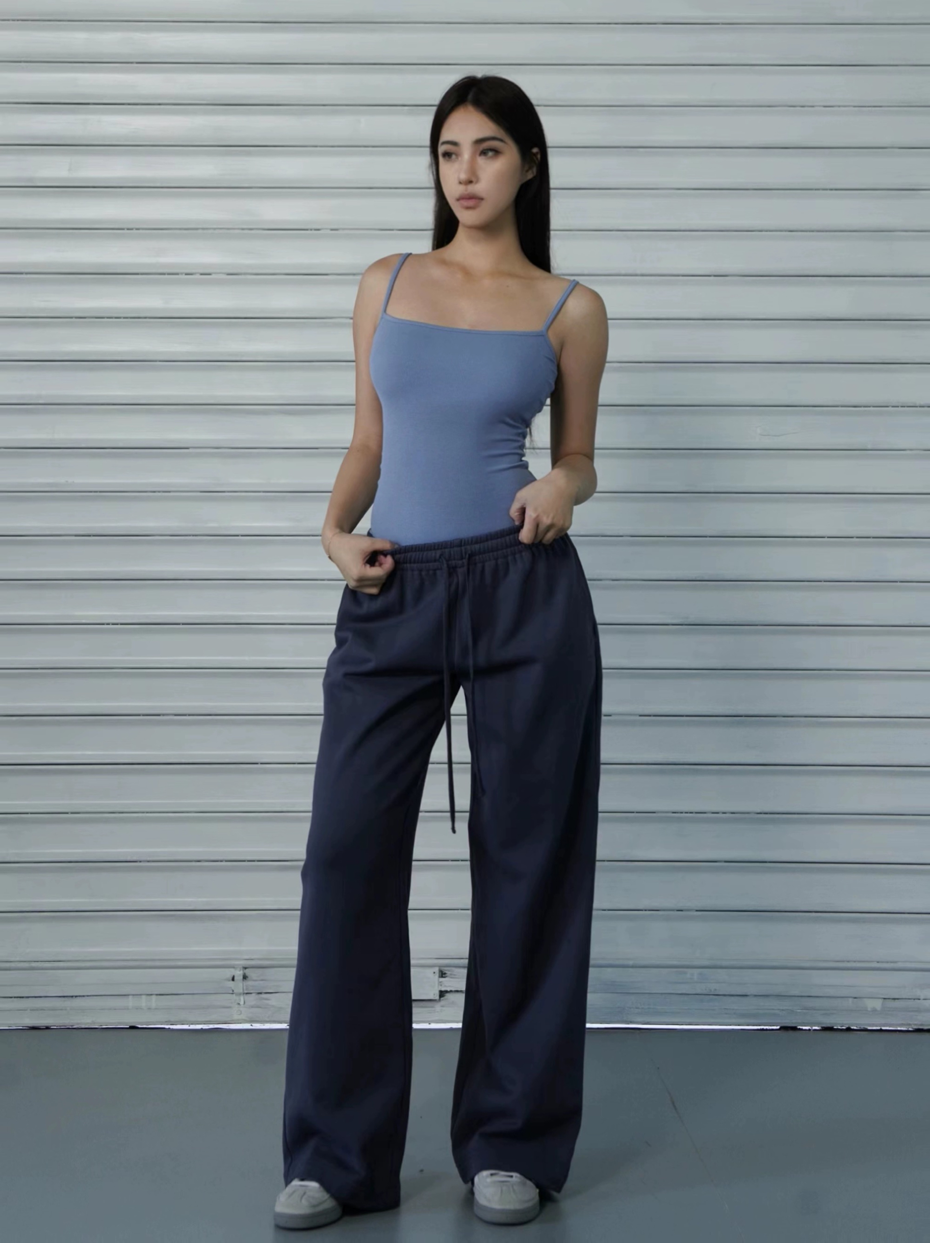 Classic Knitted Ribbed Fitted Tank Top - Versatile Basic Vest for Casual Wear, 90s Style, Essential Wardrobe Staple Classic Knitted Ribbed Fitted Tank Top - Versatile Basic Vest for Casual Wear, 90s Style, Essential Wardrobe Staple