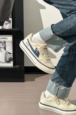 Classic Retro Thick-Soled Canvas Shoes for Women - Versatile Unisex Spring Footwear in White