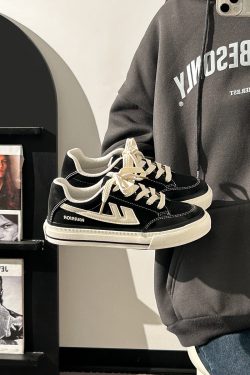 Classic Retro Thick-Soled Canvas Shoes for Women - Versatile Unisex Spring Footwear in White