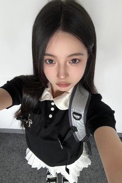 College Style Color-Blocking Short-Sleeve Women's Cropped T-Shirt with Bow Tie and Doll Collar, Slim-Fit, Summer Fashion