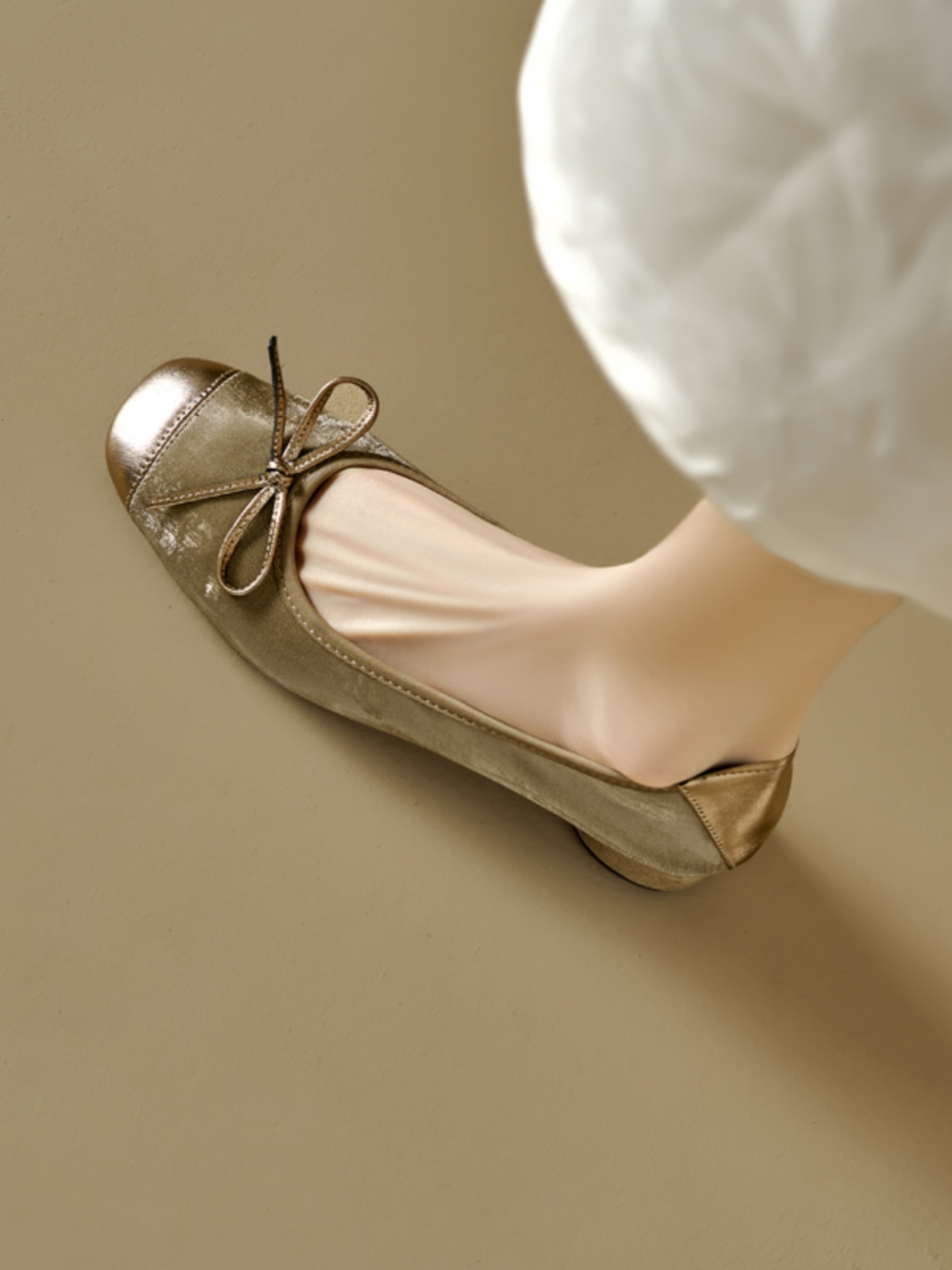 Color-Block Bow Mid-Heel Chunky Open-Toe Flats for Women - Genuine Leather Summer Soft Sole Egg Roll Shoes Color-Block Bow Mid-Heel Chunky Open-Toe Flats for Women - Genuine Leather Summer Soft Sole Egg Roll Shoes