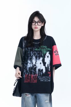 Color-Block Graffiti T-Shirt for Women - American Industrial Style, Loose Fit Short Sleeve, Trendy Streetwear Design