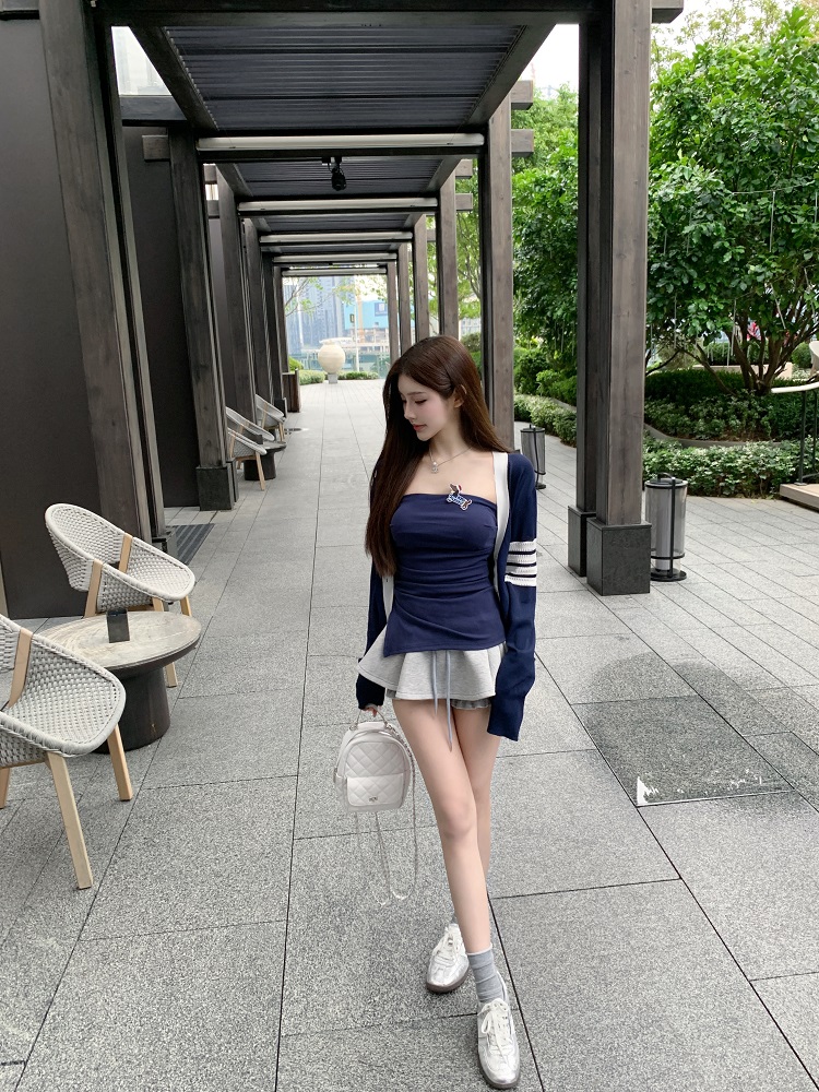 Color-Block Knitted Cardigan - Versatile College Jacket in 90s Style for Trendy Casual Wear Color-Block Knitted Cardigan - Versatile College Jacket in 90s Style for Trendy Casual Wear