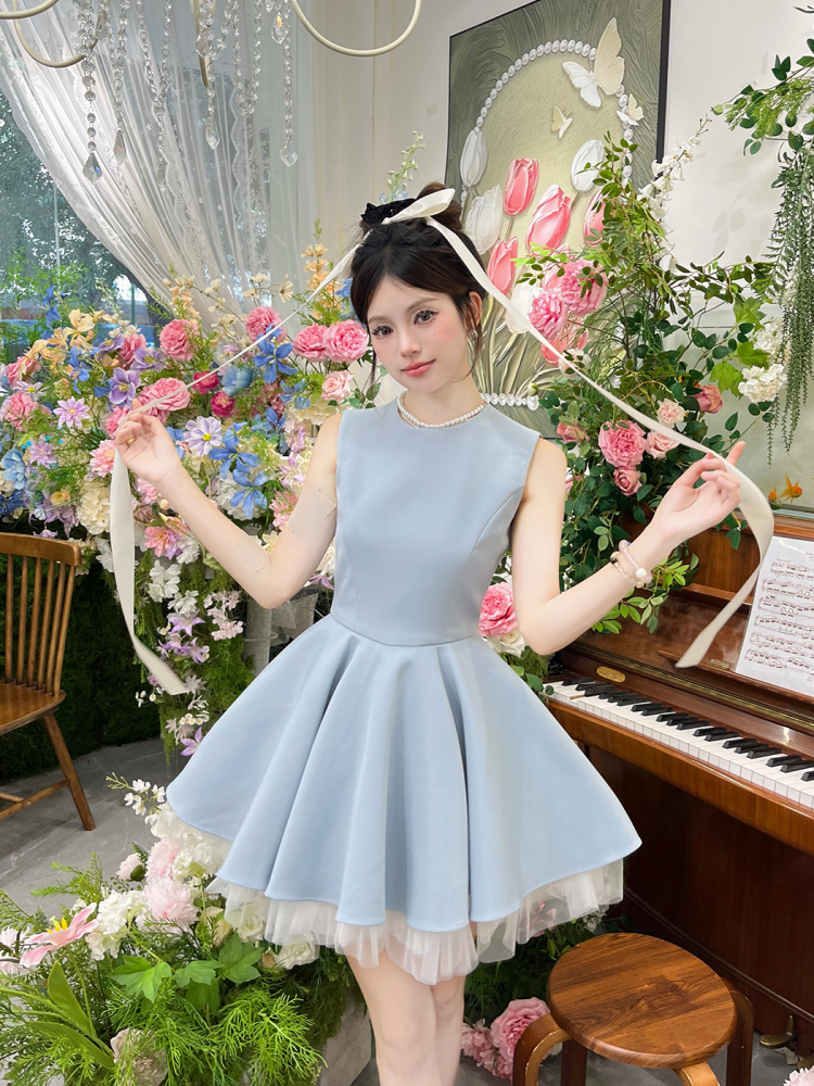 Color-Block Mesh Sleeveless French Hepburn-Style Puff Skirt Ballet Dress for Noble Ladies - Elegant Waist-Cinching Design Color-Block Mesh Sleeveless French Hepburn-Style Puff Skirt Ballet Dress for Noble Ladies - Elegant Waist-Cinching Design