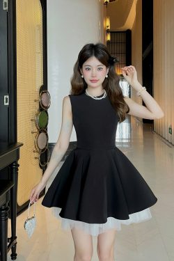 Color-Block Mesh Sleeveless French Hepburn-Style Puff Skirt Ballet Dress for Noble Ladies - Elegant Waist-Cinching Design