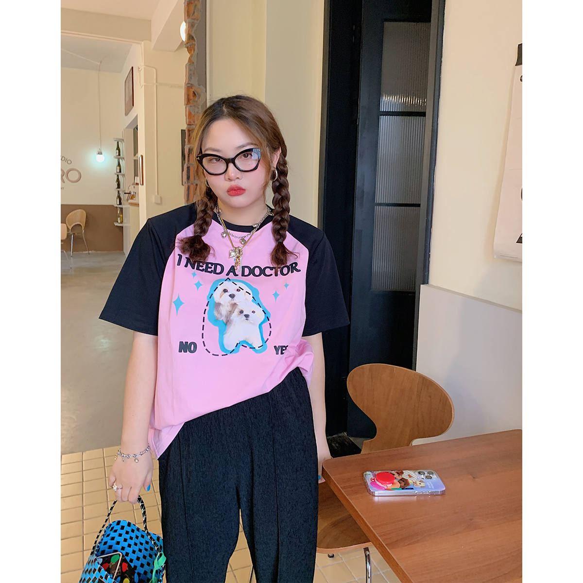 Color-Block Short Sleeve T-Shirt for Women with Shoulder Pads - Stylish Summer 2025 Blouse, Age-Reducing, Trendy Fashion Top Color-Block Short Sleeve T-Shirt for Women with Shoulder Pads - Stylish Summer 2025 Blouse, Age-Reducing, Trendy Fashion Top