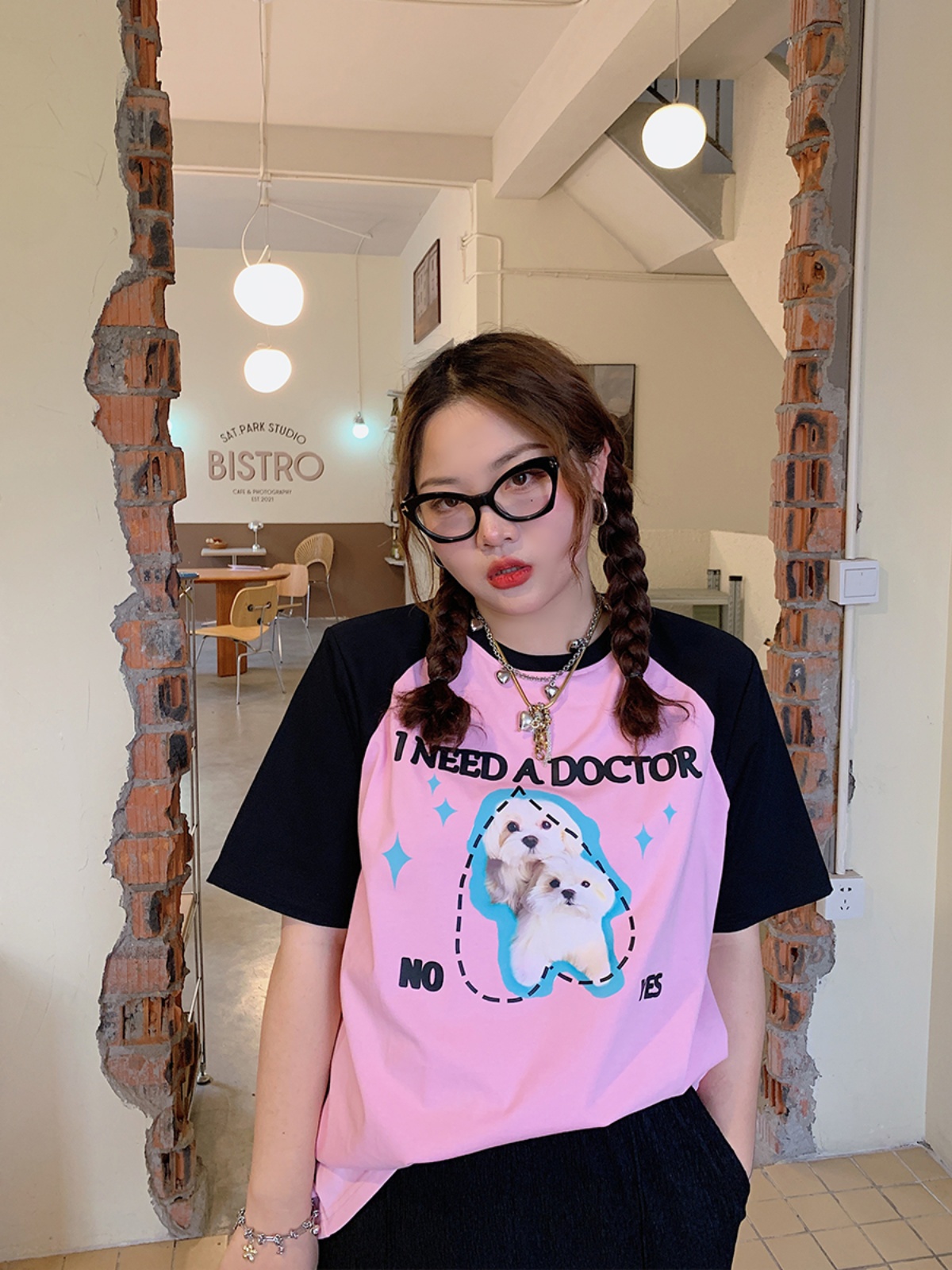 Color-Block Short Sleeve T-Shirt for Women with Shoulder Pads - Stylish Summer 2025 Blouse, Age-Reducing, Trendy Fashion Top Color-Block Short Sleeve T-Shirt for Women with Shoulder Pads - Stylish Summer 2025 Blouse, Age-Reducing, Trendy Fashion Top