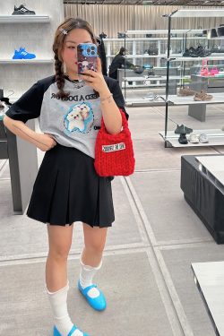 Color-Block Short Sleeve T-Shirt for Women with Shoulder Pads - Stylish Summer 2025 Blouse, Age-Reducing, Trendy Fashion Top