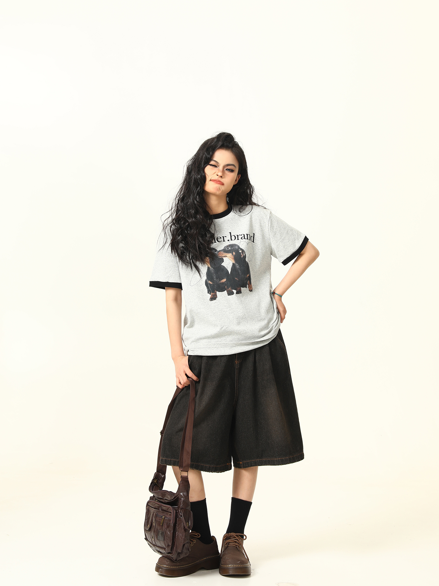 Color-Blocked American Retro Short Sleeve T-Shirt for Women - Trendy Summer Top for Small Dogs - Casual Fashion Color-Blocked American Retro Short Sleeve T-Shirt for Women - Trendy Summer Top for Small Dogs - Casual Fashion