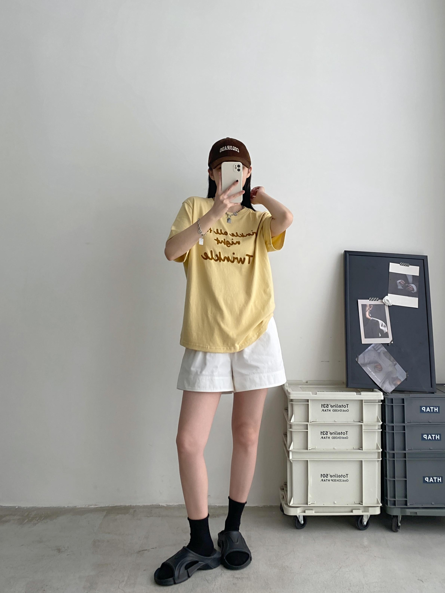 Color-Blocked Letter Embroidery Round Neck Short Sleeve T-Shirt for Women - Summer Loose Fit Slimming Korean Style Top Color-Blocked Letter Embroidery Round Neck Short Sleeve T-Shirt for Women - Summer Loose Fit Slimming Korean Style Top