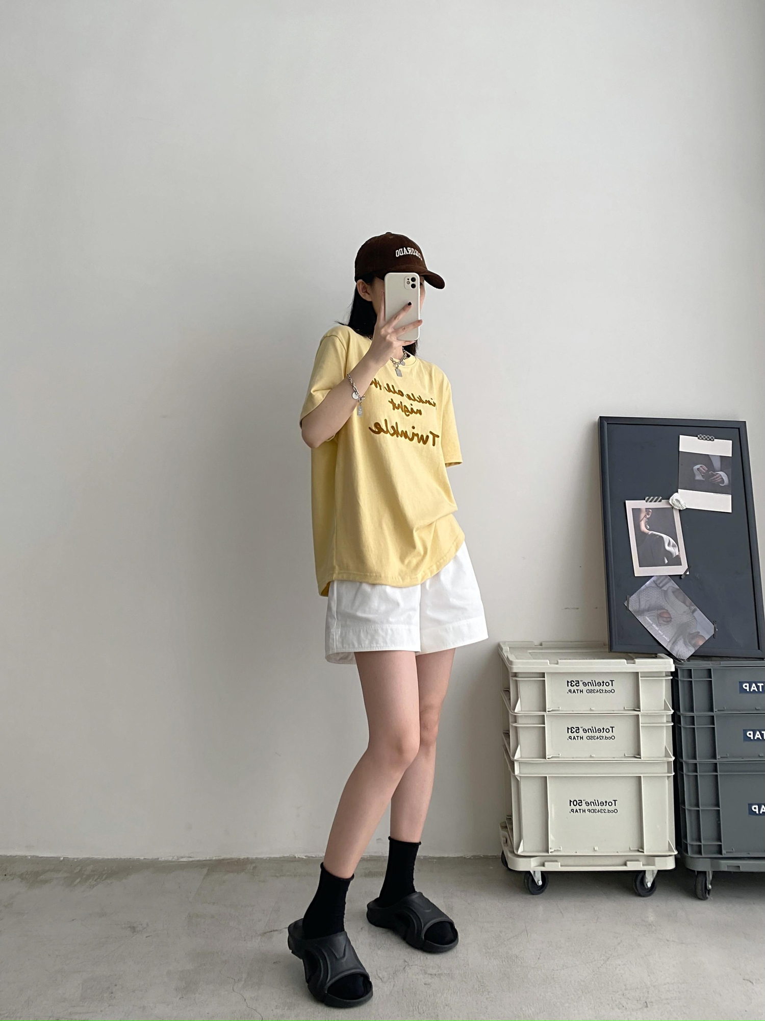 Color-Blocked Letter Embroidery Round Neck Short Sleeve T-Shirt for Women - Summer Loose Fit Slimming Korean Style Top Color-Blocked Letter Embroidery Round Neck Short Sleeve T-Shirt for Women - Summer Loose Fit Slimming Korean Style Top