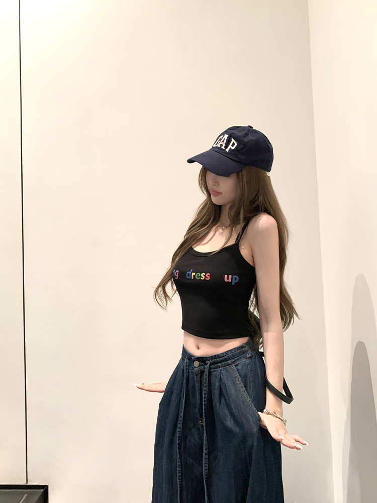 Color-Blocked Printed Sleeveless Crop Top for Women - Fun Summer Casual Style, Pure Desire, Trendy Summer Fashion Color-Blocked Printed Sleeveless Crop Top for Women - Fun Summer Casual Style, Pure Desire, Trendy Summer Fashion