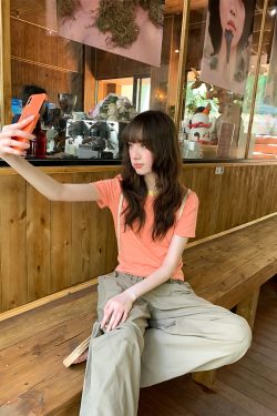 Color-Blocked Round Neck Striped T-Shirt for Women - Summer Casual Short Sleeve Top, Elegant Pure Cotton Blouse, Age-Reducing Style