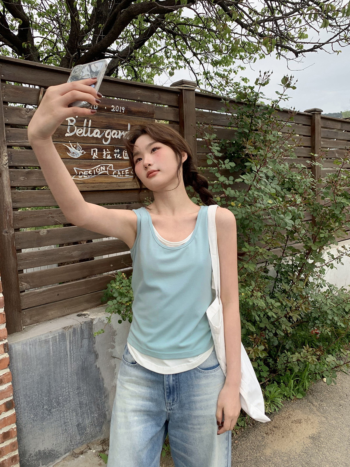 Color-Blocking Faux Two-Piece Vest for Women - Summer Slim Fit Sleeveless Outerwear, Casual Chic Style Color-Blocking Faux Two-Piece Vest for Women - Summer Slim Fit Sleeveless Outerwear, Casual Chic Style