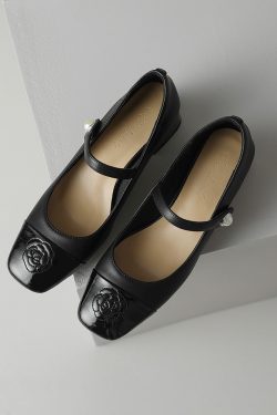 Color-Blocking Leather Mary Jane Shoes for Women - Artistic Camellia Design, Square-Toe, Mid-Heel - Spring Fashion