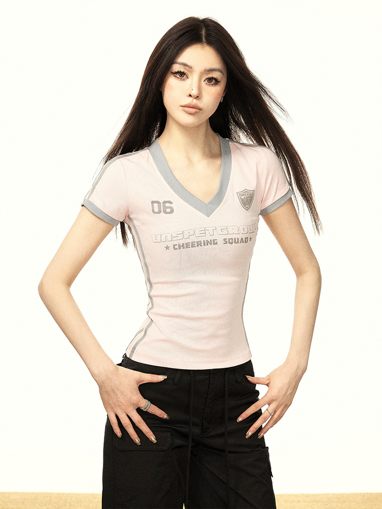 Color-Blocking Striped V-Neck T-Shirt for Women - Summer Slim-Fit Top with Shoulder Seams, American Style, Casual Fashion Color-Blocking Striped V-Neck T-Shirt for Women - Summer Slim-Fit Top with Shoulder Seams, American Style, Casual Fashion