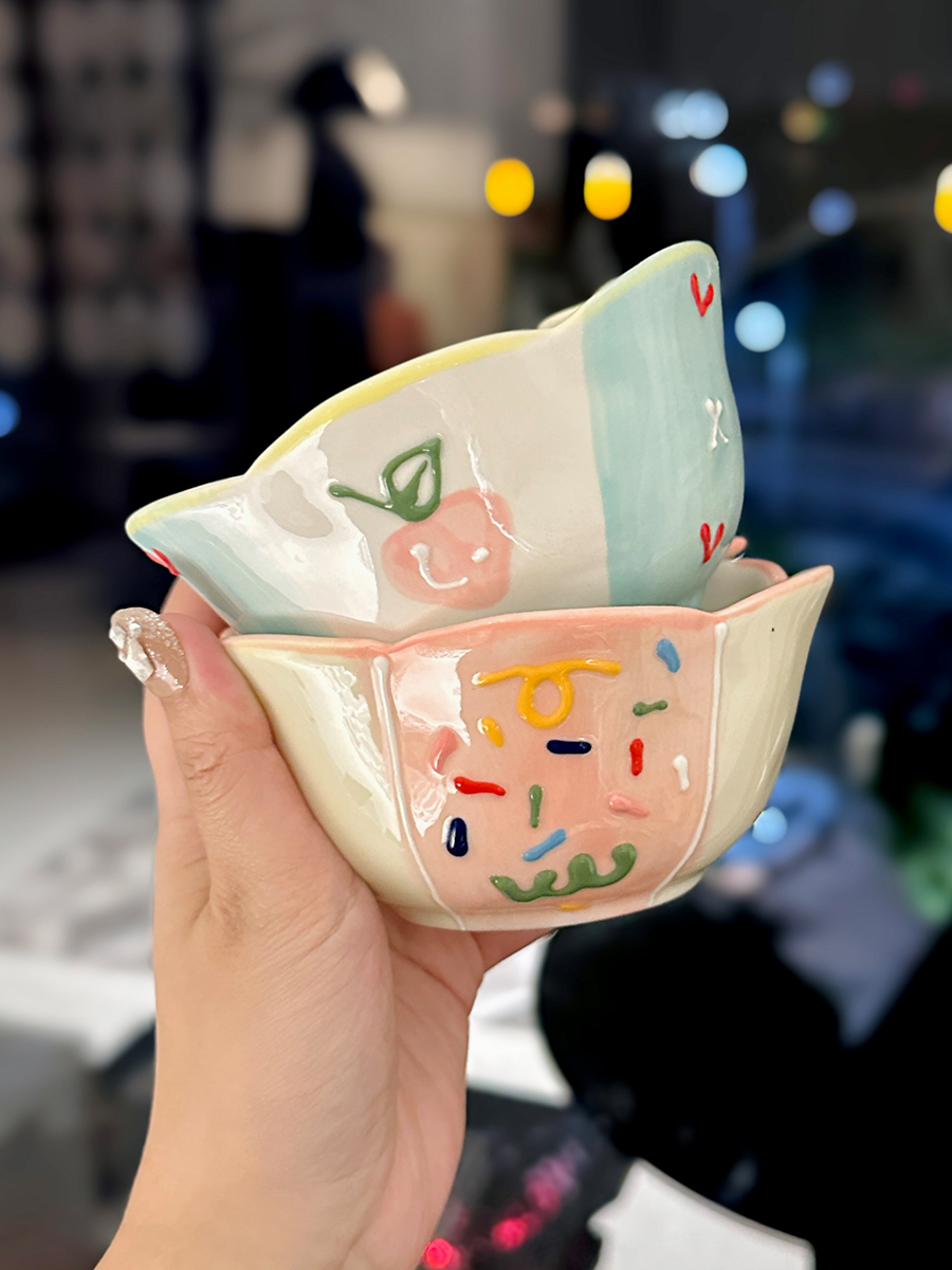 Colorful Ceramic Rice Bowl - High-Temperature Underglaze, Aesthetic Fruit Bowl, Elegant Tableware for Individual Use Colorful Ceramic Rice Bowl - High-Temperature Underglaze, Aesthetic Fruit Bowl, Elegant Tableware for Individual Use