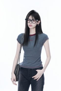 Colorful Contrast Short Sleeve T-Shirt for Women - Slim Fit Round Neck, American Style, Casual Base Layer, Perfect for Everyday Wear