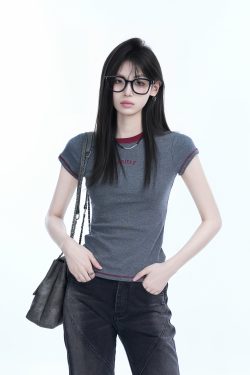 Colorful Contrast Short Sleeve T-Shirt for Women - Slim Fit Round Neck, American Style, Casual Base Layer, Perfect for Everyday Wear