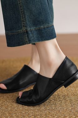 Comfortable Black Peep-Toe Flat Sandals for Women - Soft Sole Casual Summer Shoes 2025, Trendy Sheepskin Design