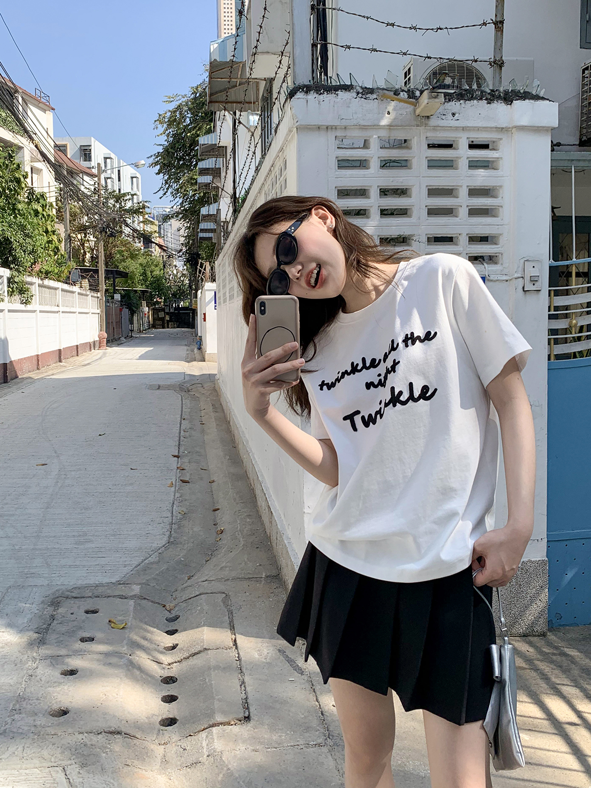 Contrast Color Letter Embroidery Round Neck Short Sleeve T-Shirt for Women - Loose Slimming Summer 2025 Style, Casual Fashion Essential Contrast Color Letter Embroidery Round Neck Short Sleeve T-Shirt for Women - Loose Slimming Summer 2025 Style, Casual Fashion Essential