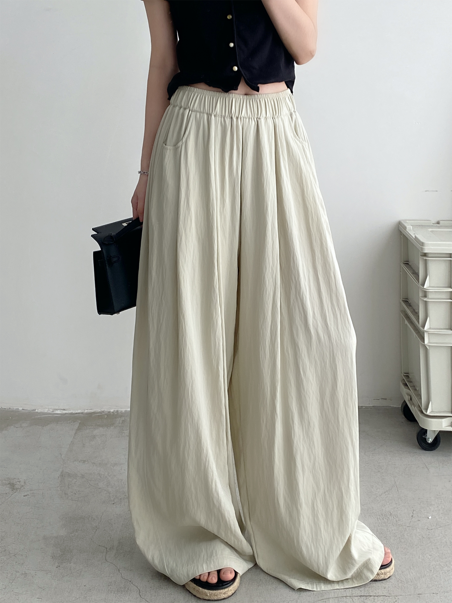 Cool Feel Wide-Leg Pants in Water-Washed Faux Tencel - Soft, Heavy-Duty Casual Long Pants with Lazy Tone Design Cool Feel Wide-Leg Pants in Water-Washed Faux Tencel - Soft, Heavy-Duty Casual Long Pants with Lazy Tone Design