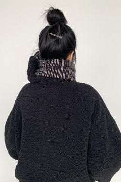 Cozy Striped Patchwork Scarf in Fluffy Lamb Wool - Warm and Cold-Resistant Neck Warmer for Autumn & Winter Fashion